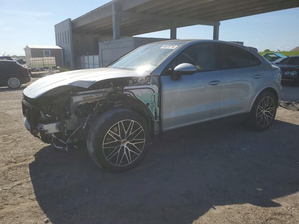 2025 PORSCHE Cayenne
