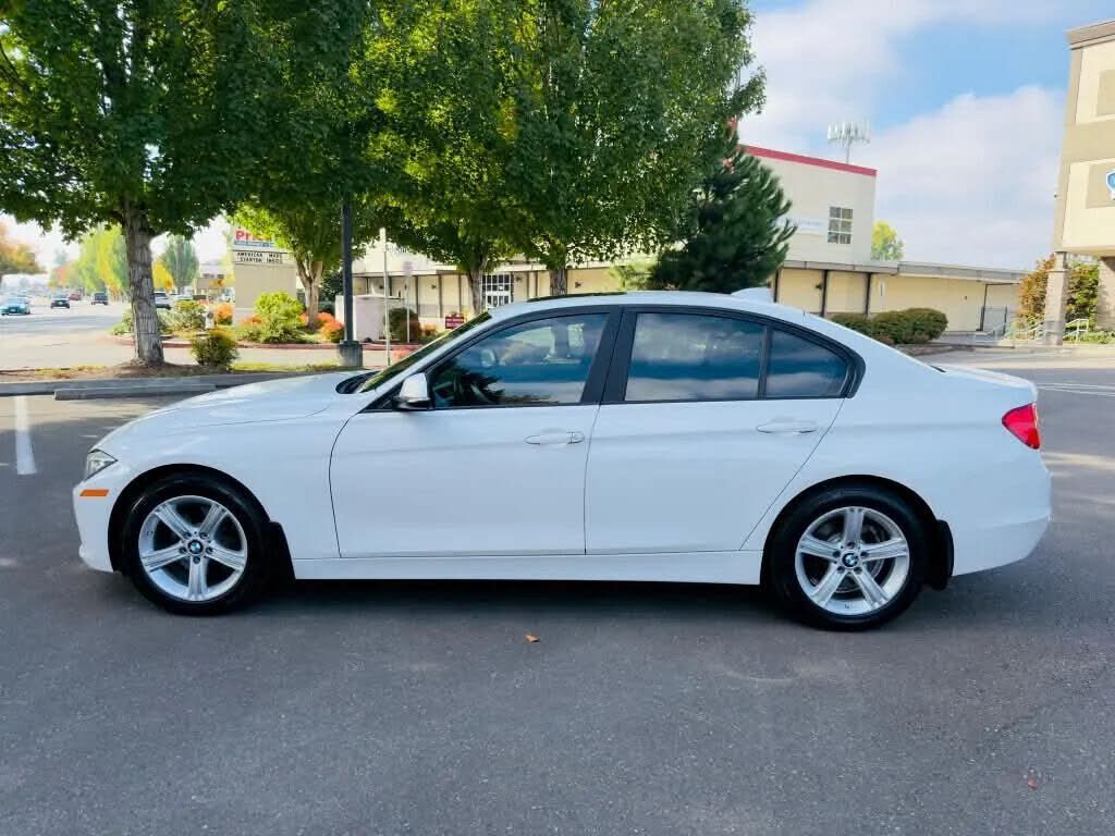 2015 BMW 320i