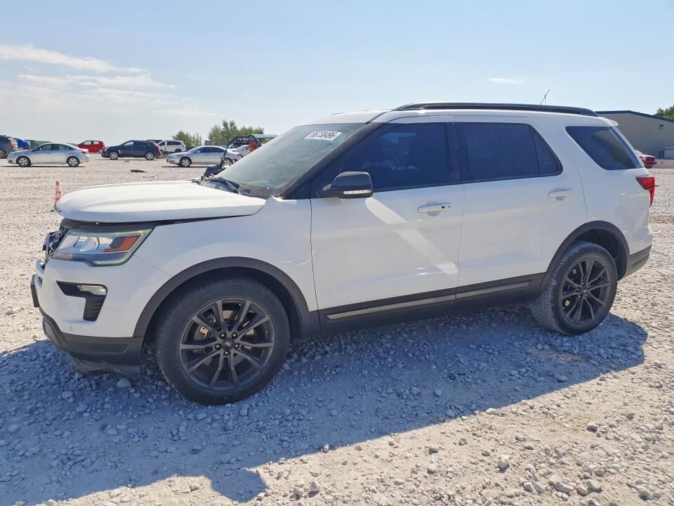 2018 FORD Explorer