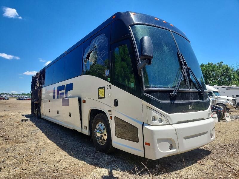 2023 MOTOR COACH INDUSTRIES Diesel