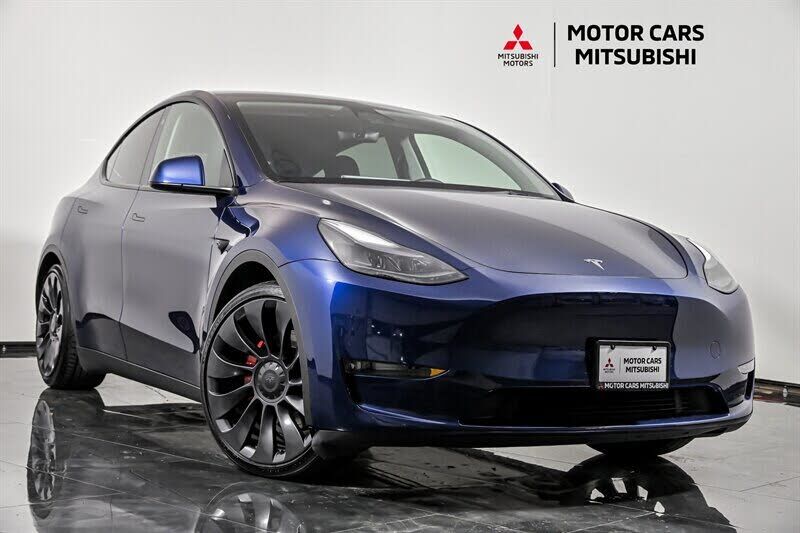 2023 TESLA Model Y