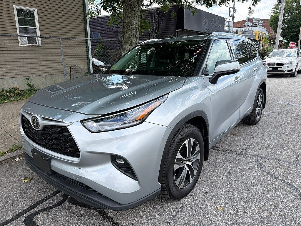 2021 TOYOTA Highlander