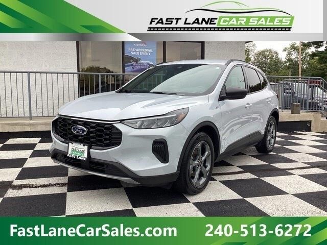 2025 FORD Escape