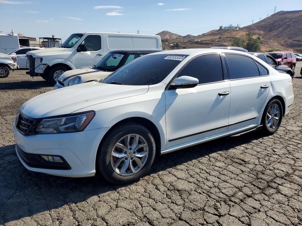 2017 VOLKSWAGEN Passat