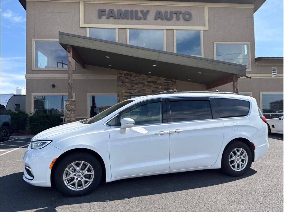 2022 CHRYSLER Pacifica