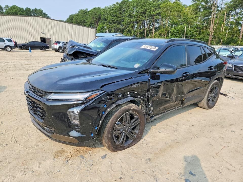 2025 CHEVROLET Trax