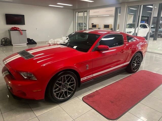 2011 FORD Mustang