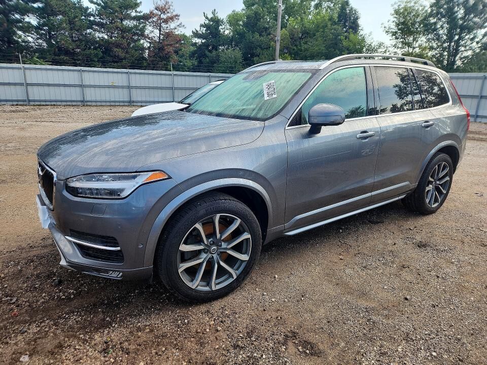 2017 VOLVO XC90