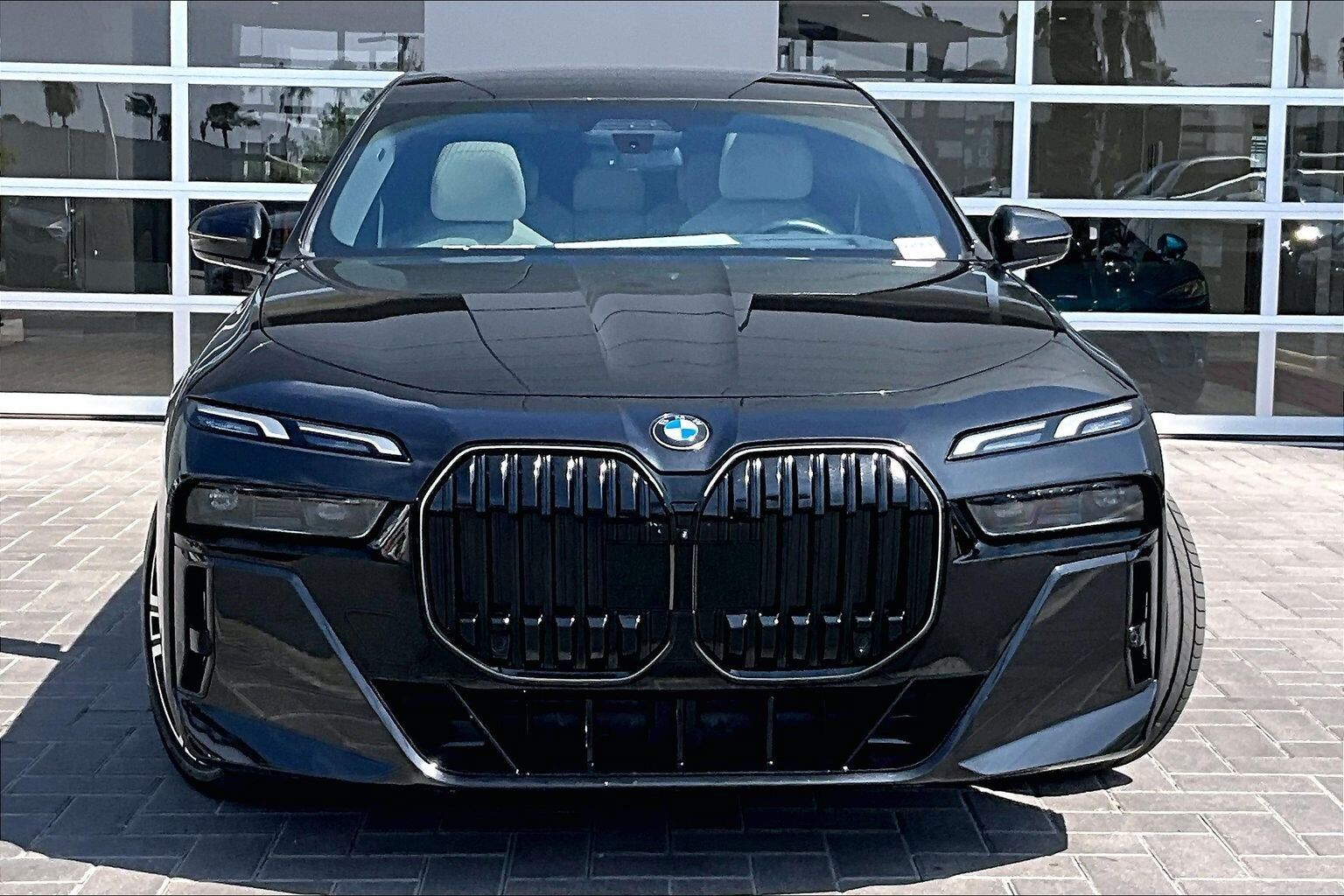2025 BMW 760i
