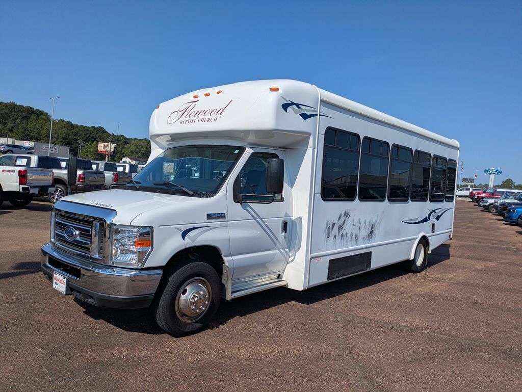 2017 FORD E-450