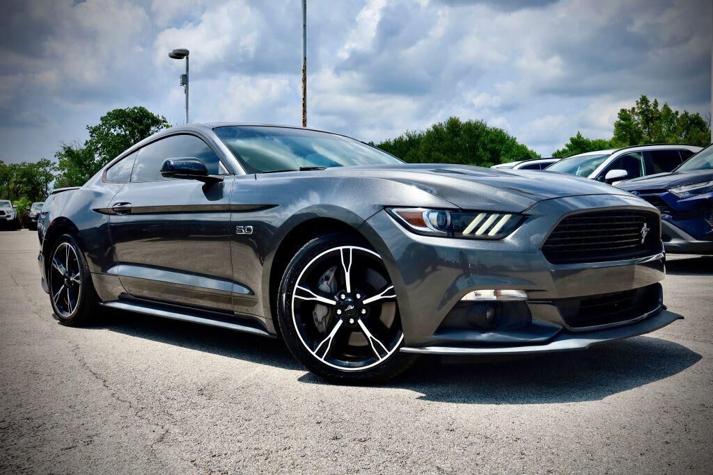 2017 FORD Mustang
