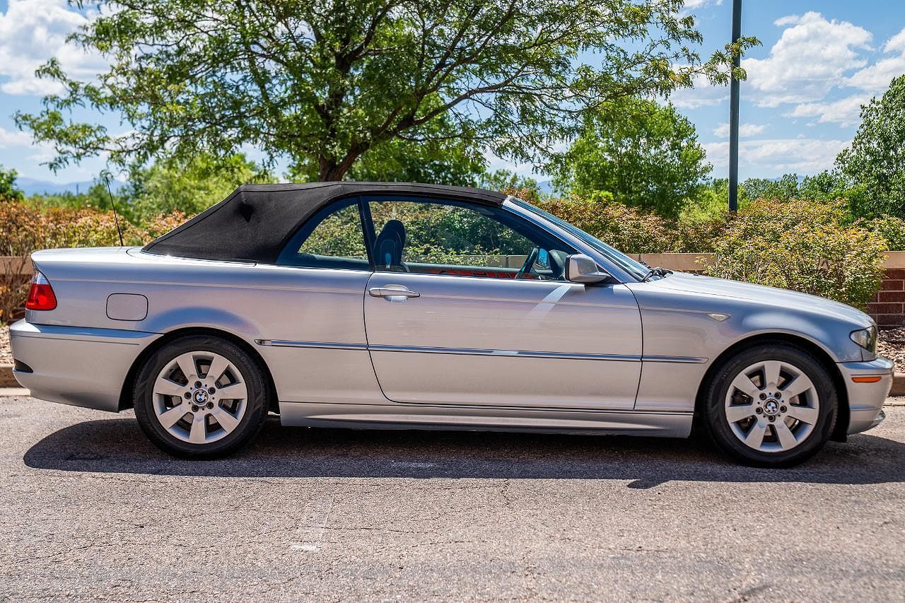 2005 BMW 325Cic