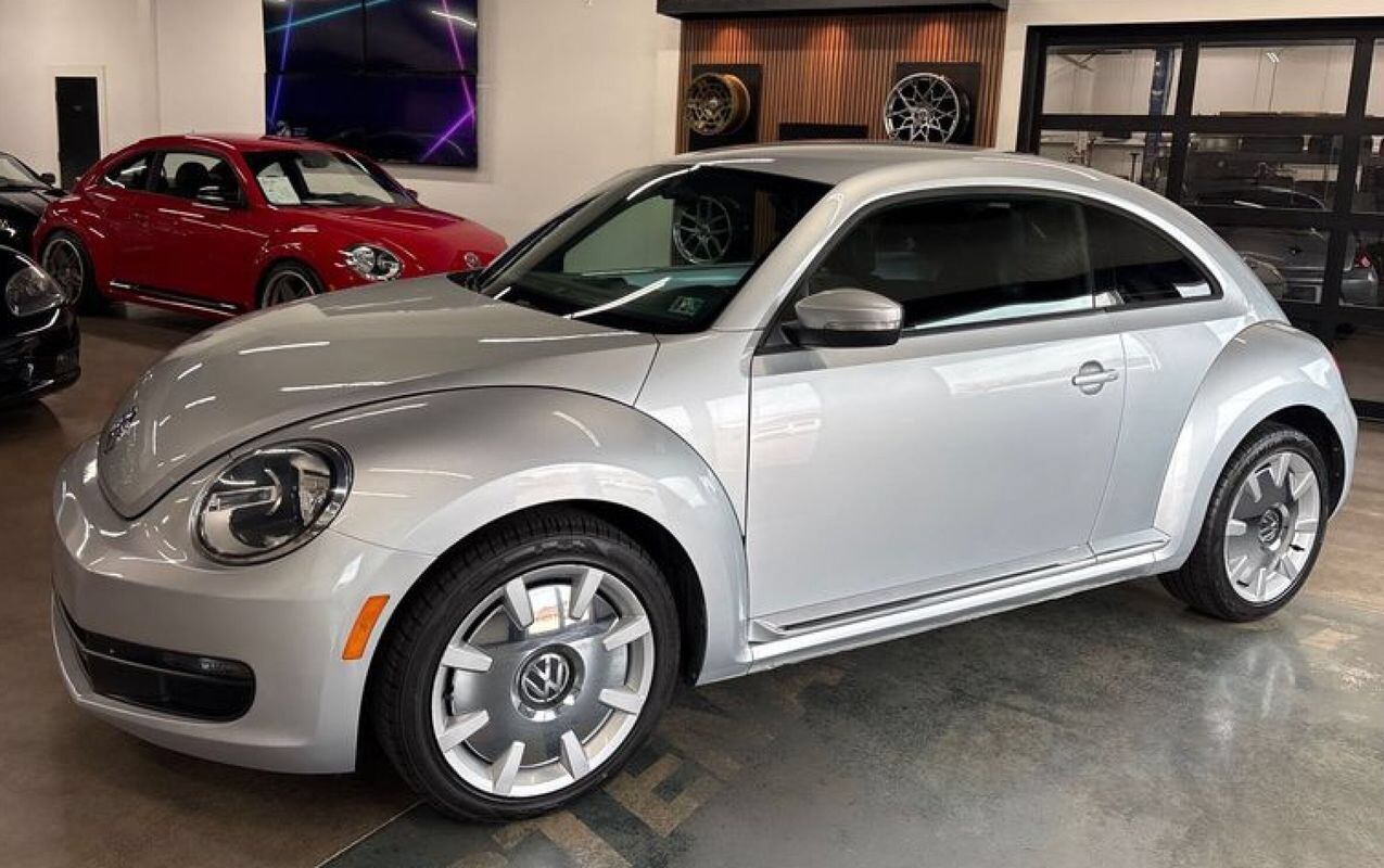 2012 VOLKSWAGEN Beetle