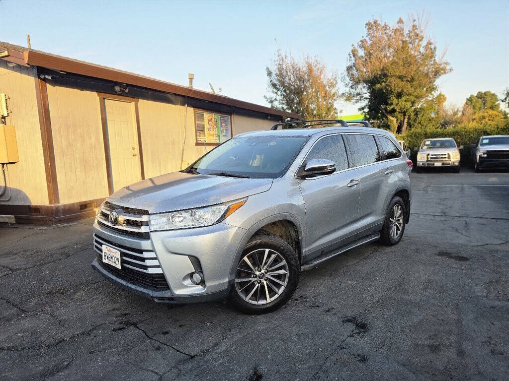 2019 TOYOTA Highlander