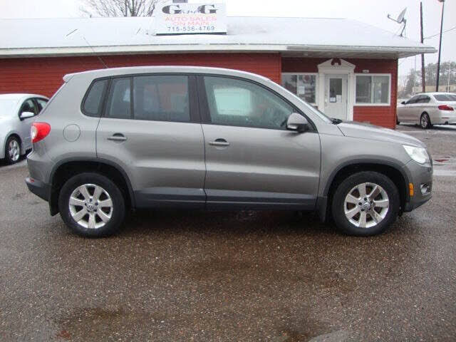 2010 VOLKSWAGEN Tiguan