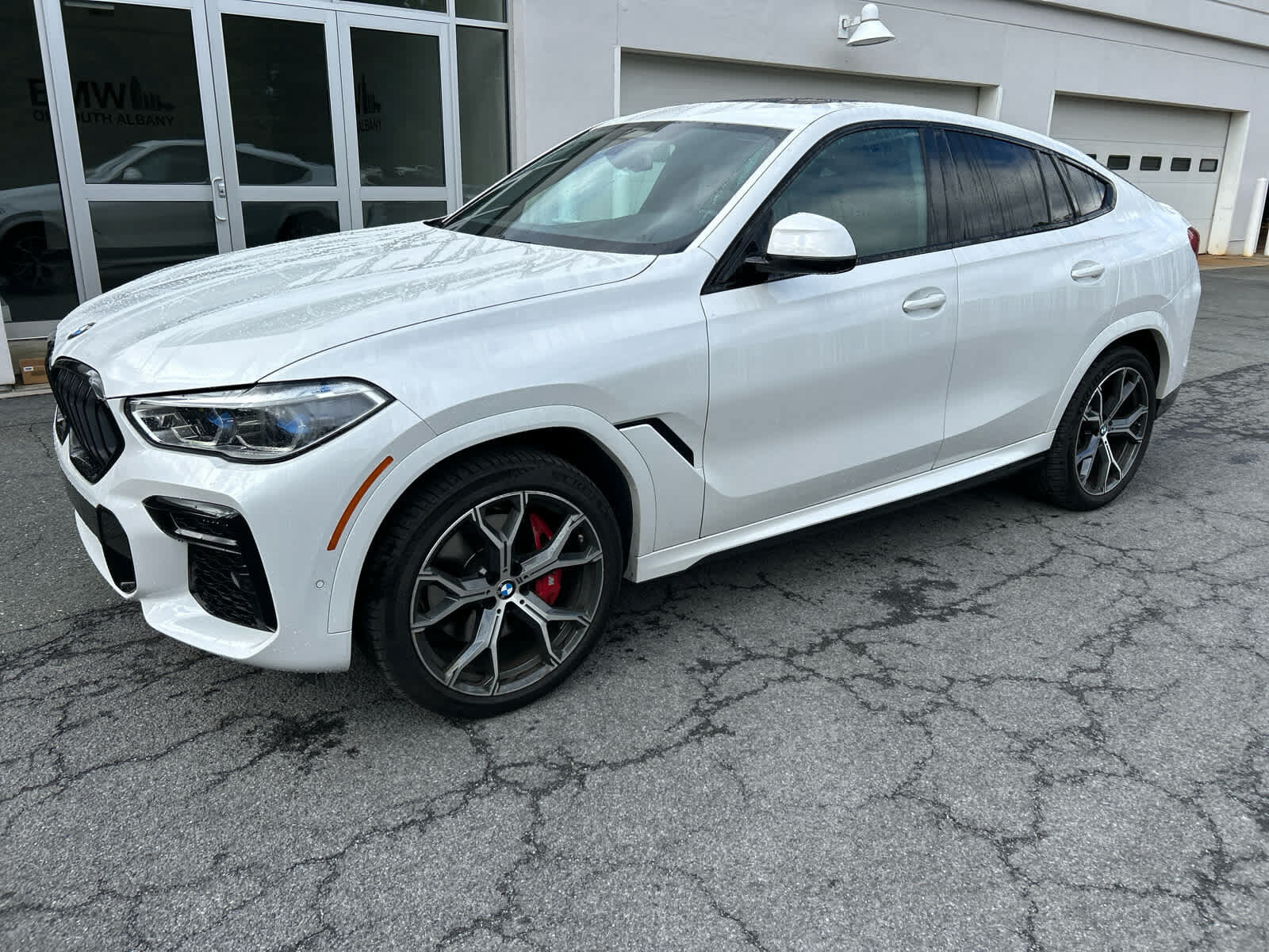 2023 BMW X6