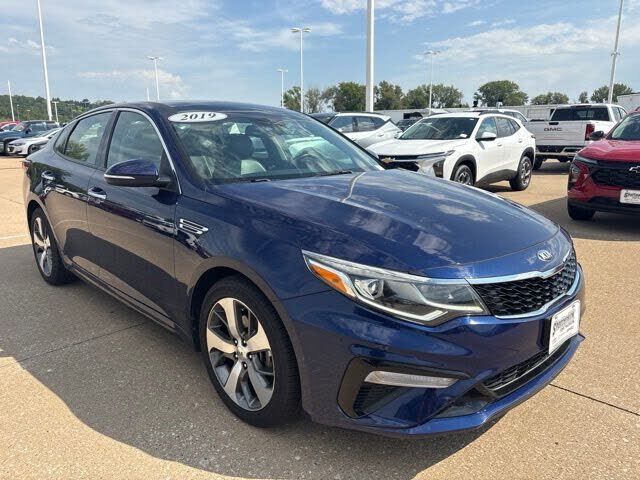2019 KIA Optima