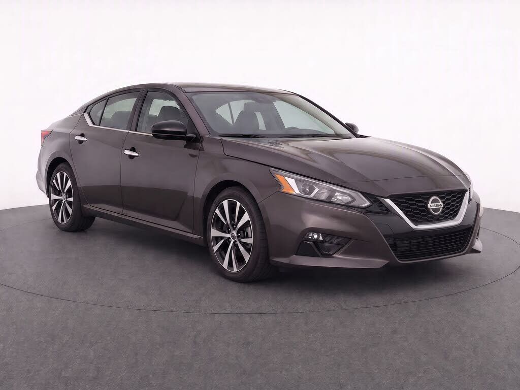 2016 NISSAN Maxima