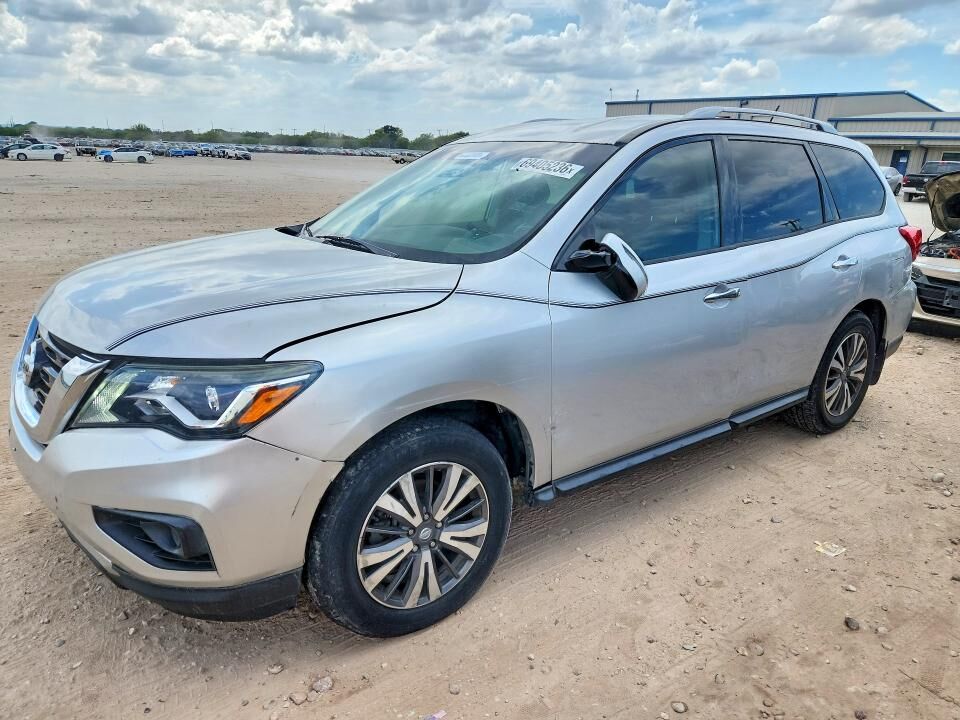 2017 NISSAN Pathfinder