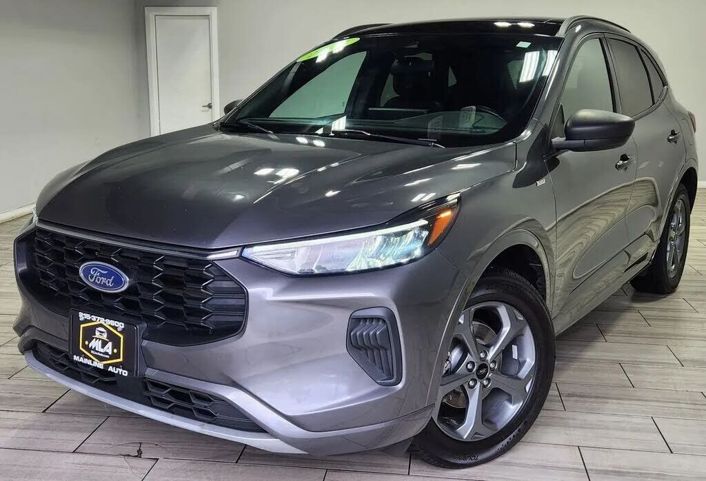 2023 FORD Escape