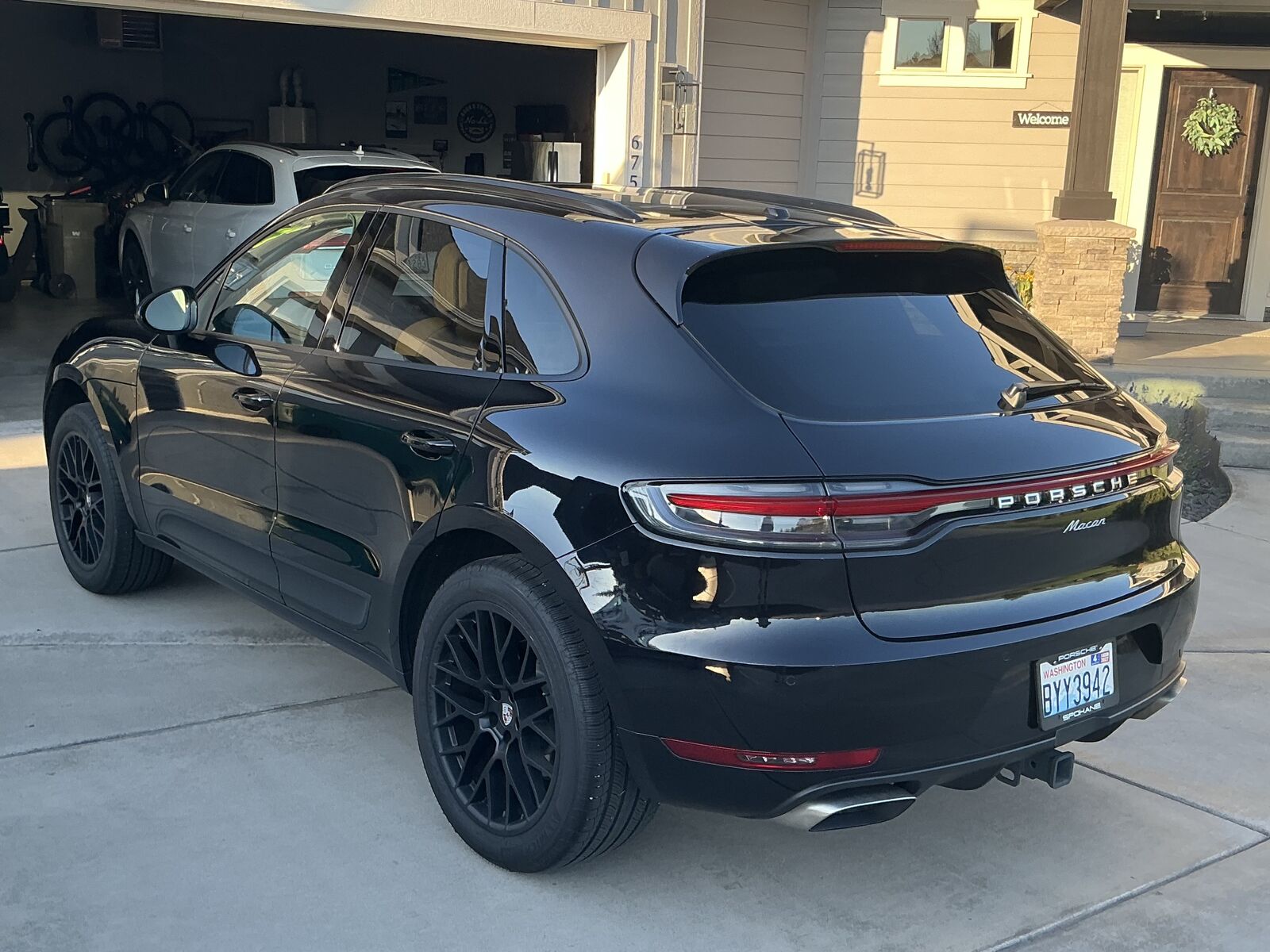 2020 PORSCHE Macan