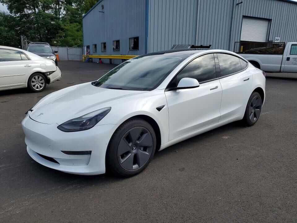 2022 TESLA Model 3