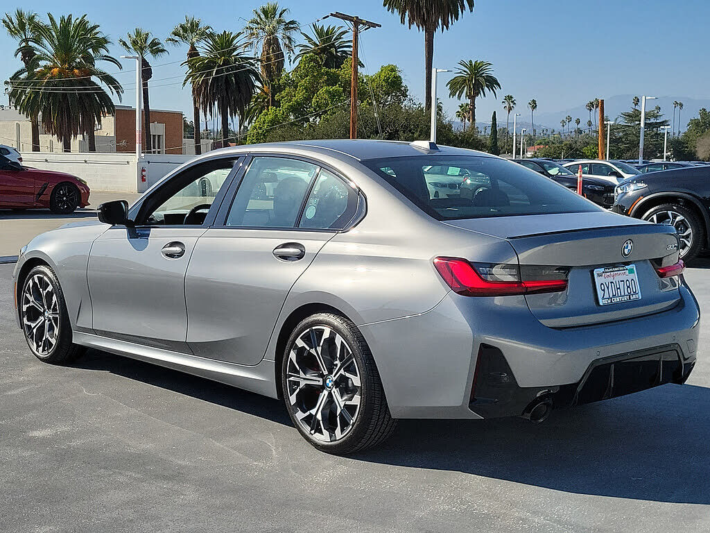 2026 BMW 330i
