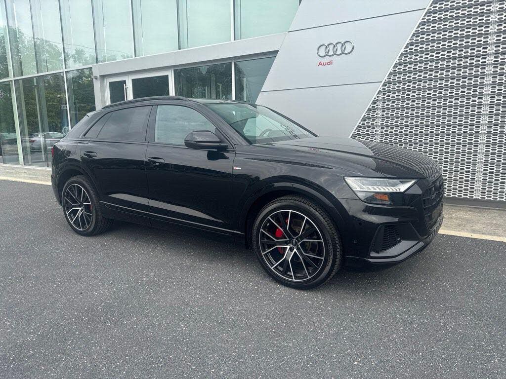 2022 AUDI Q8