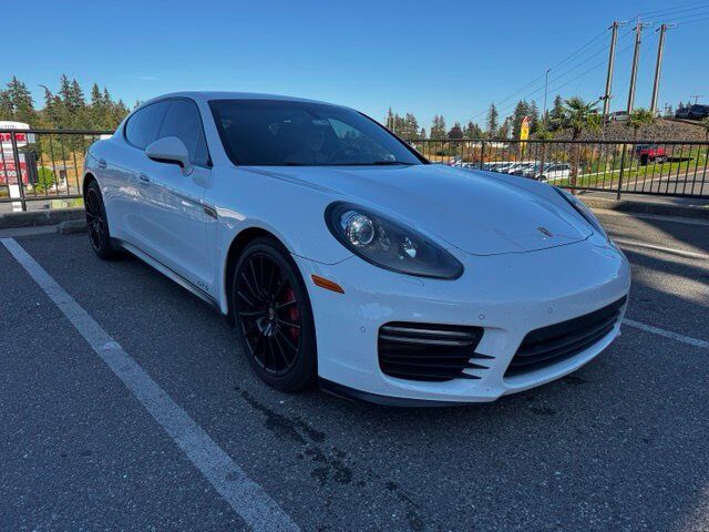 2015 PORSCHE Panamera