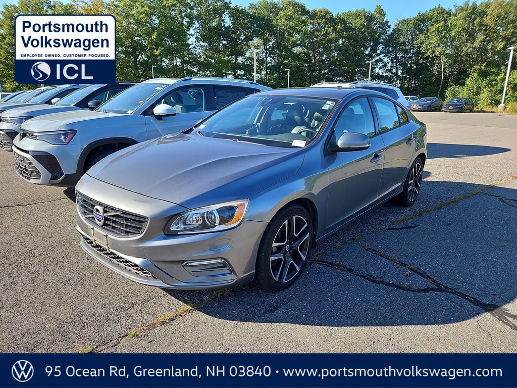 2017 VOLVO S60