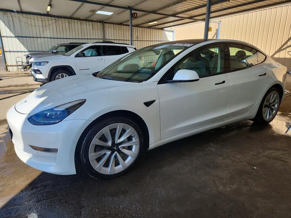 2022 TESLA Model 3