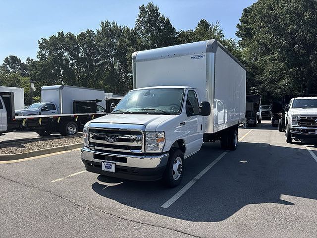 2027 FORD E-450