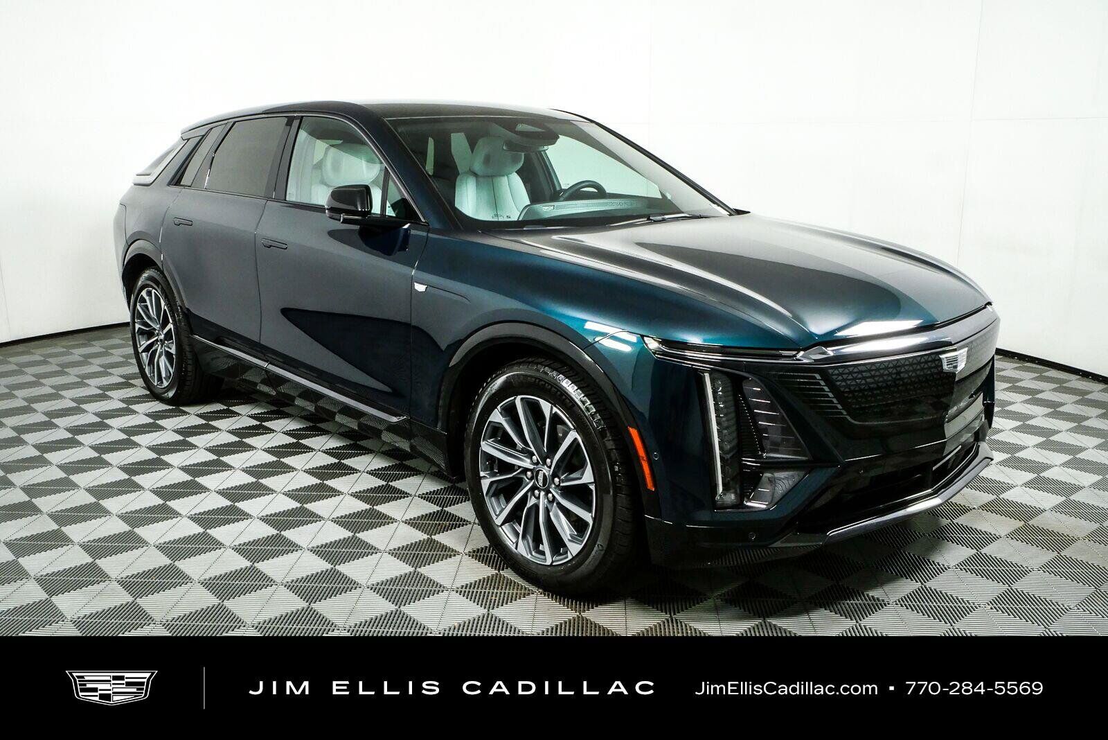 2024 CADILLAC Lyriq