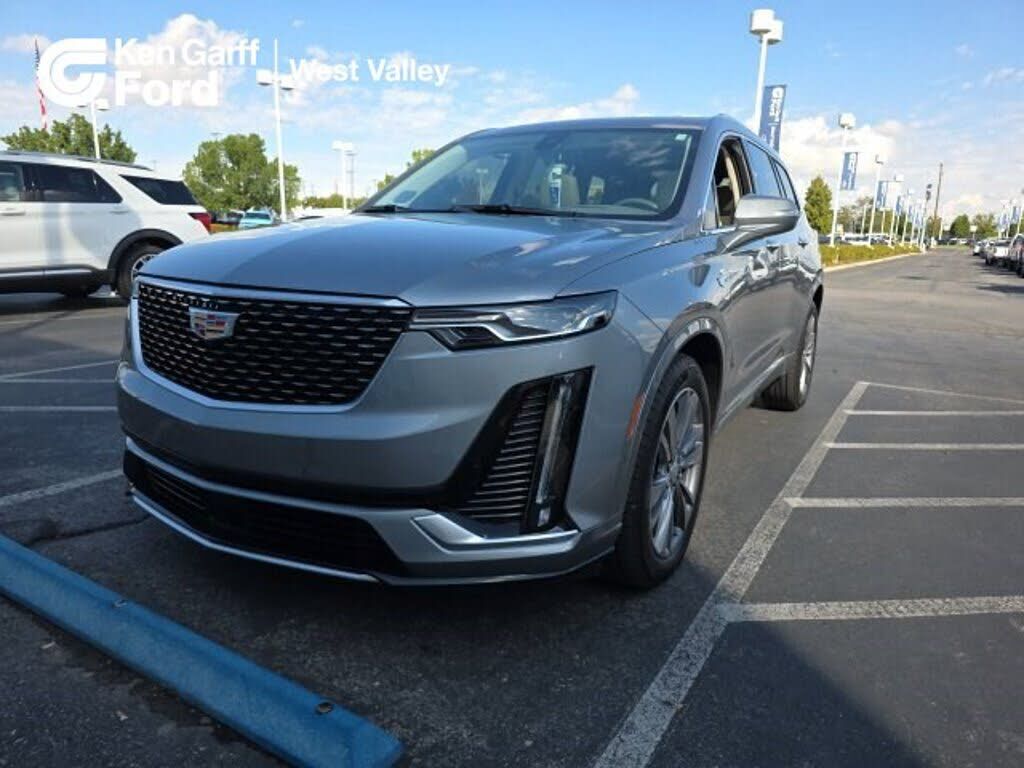 2025 CADILLAC XT6
