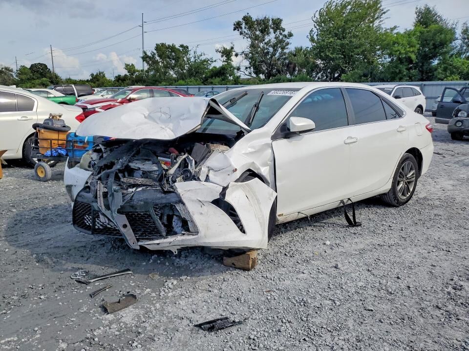 2017 TOYOTA Camry