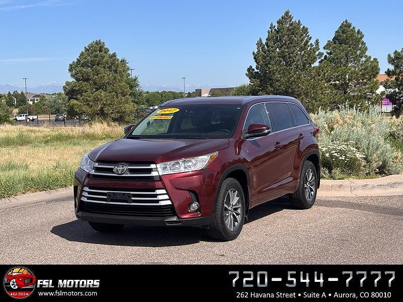 2017 TOYOTA Highlander