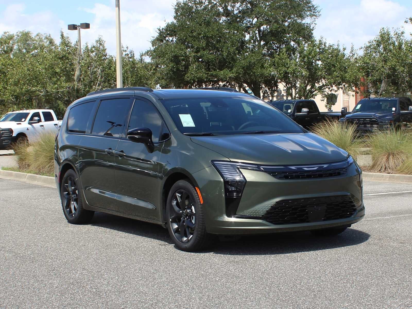 2027 CHRYSLER Pacifica
