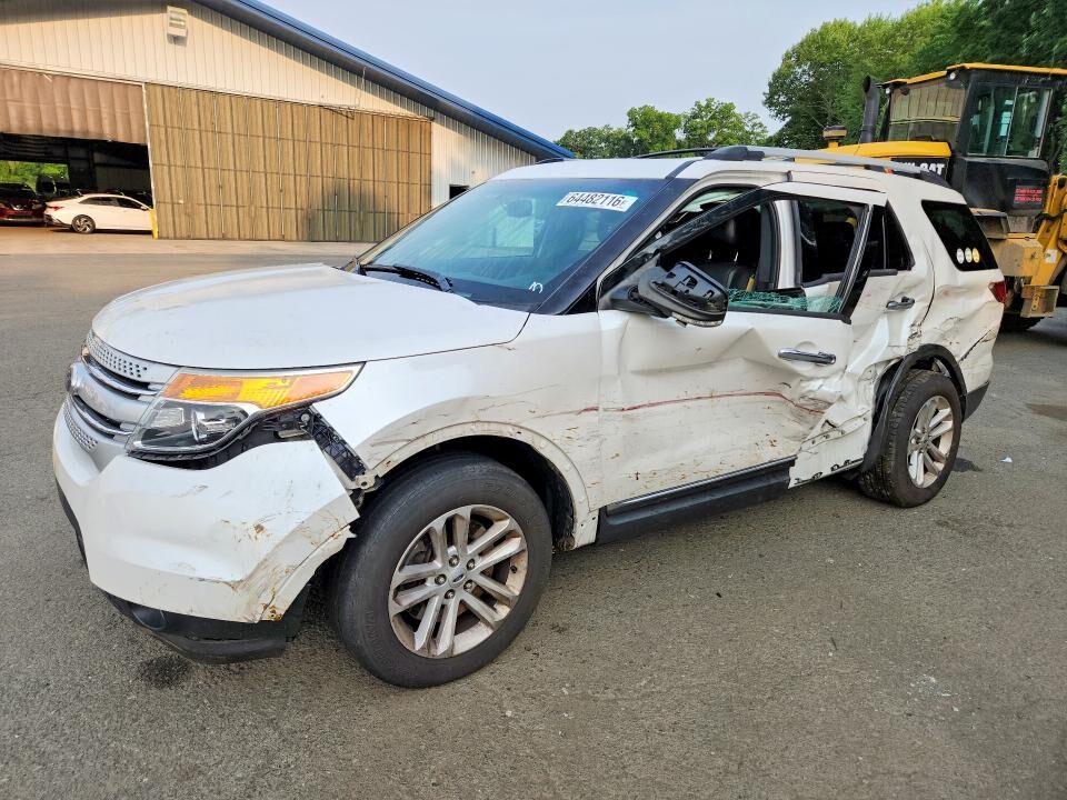 2015 FORD Explorer