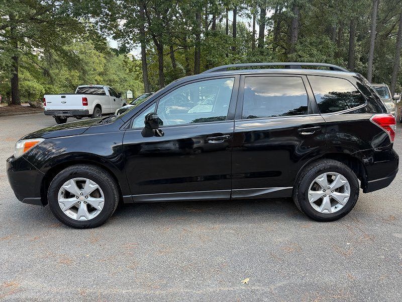 2015 SUBARU Forester