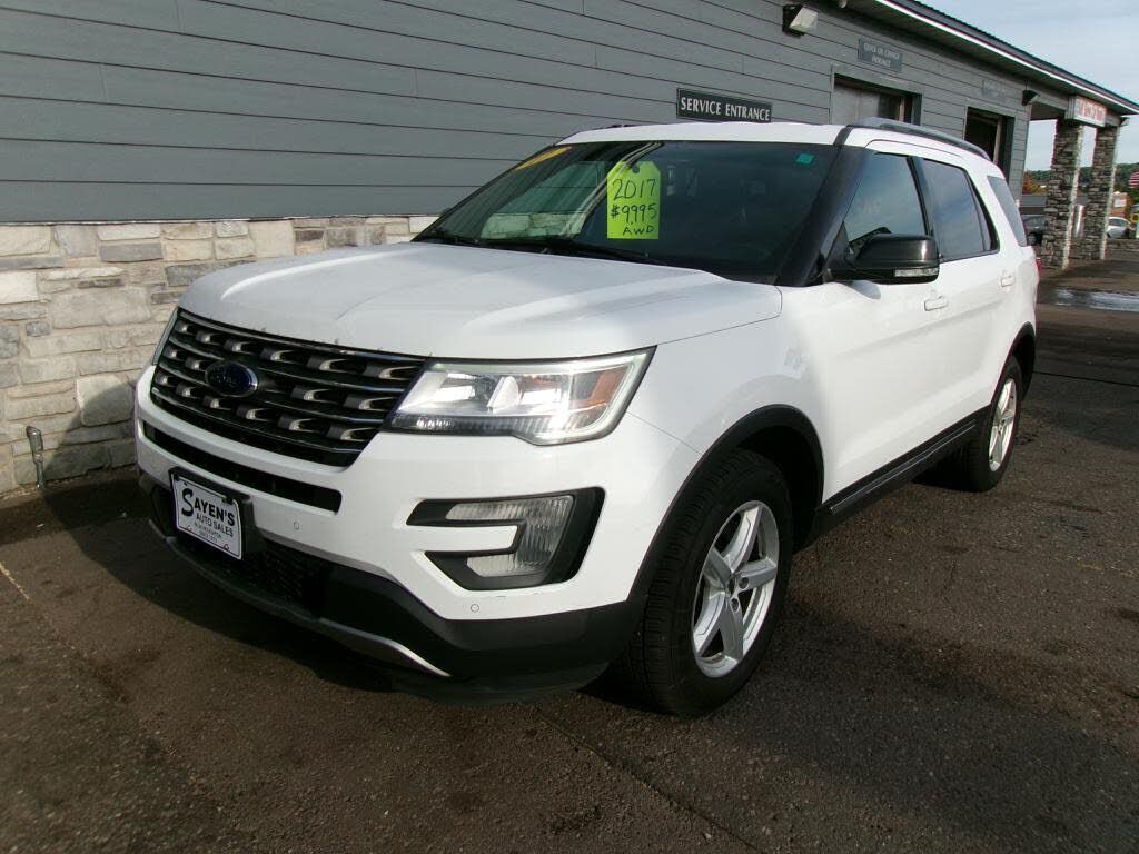 2017 FORD Explorer