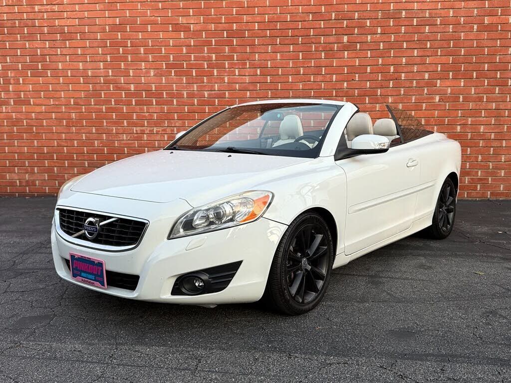 2013 VOLVO C70