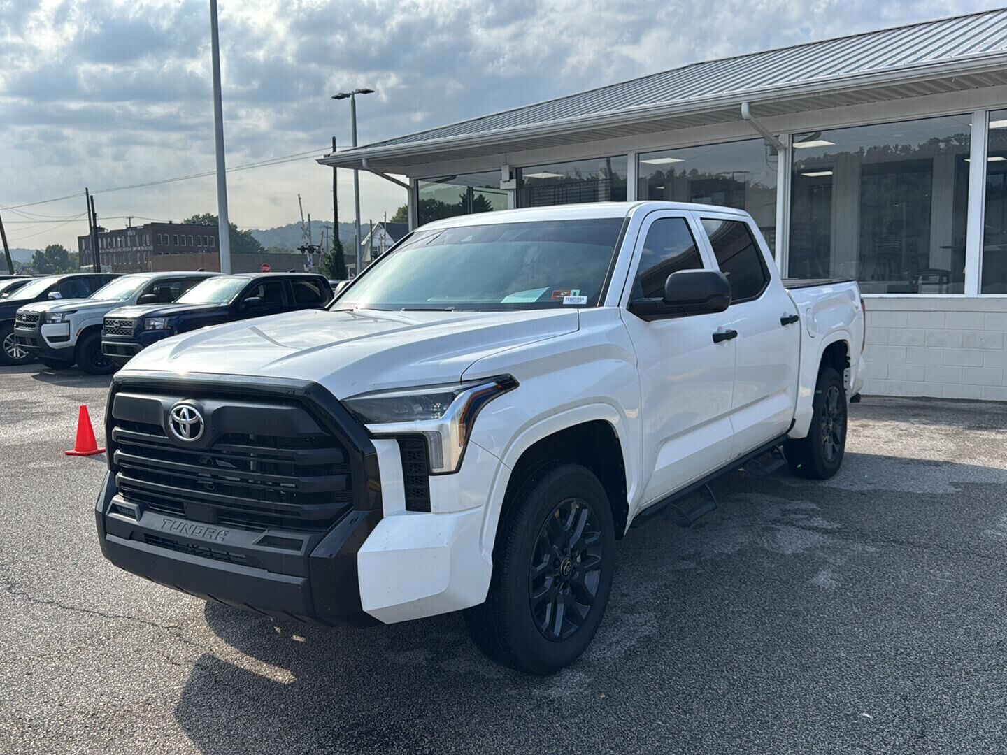 2025 TOYOTA Tundra