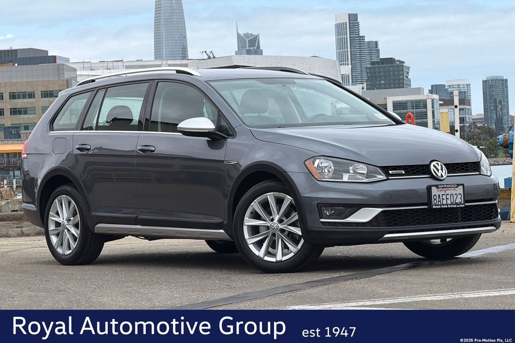 2017 VOLKSWAGEN Golf Alltrack