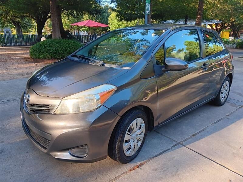 2012 TOYOTA Yaris