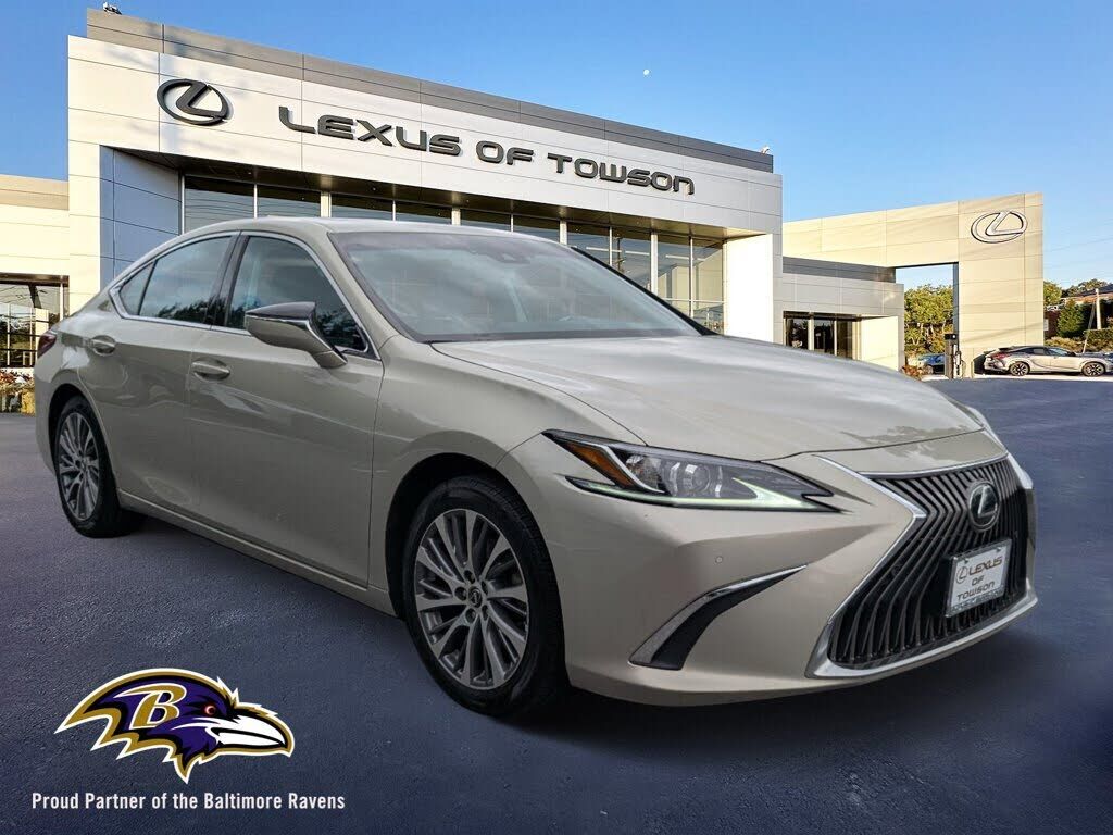 2021 LEXUS ES