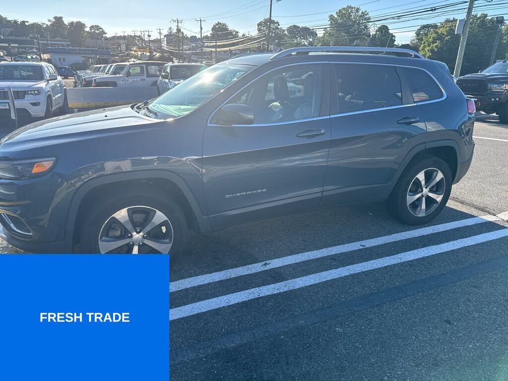 2019 JEEP Cherokee