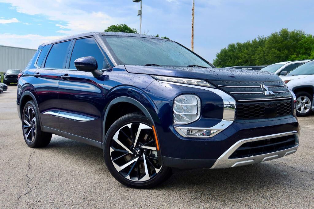 2022 MITSUBISHI Outlander