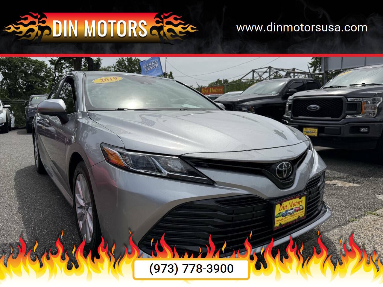 2019 TOYOTA Camry