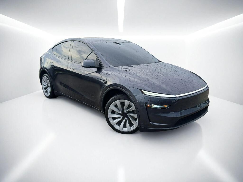 2026 TESLA Model Y