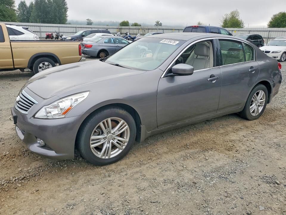 2013 INFINITI G37